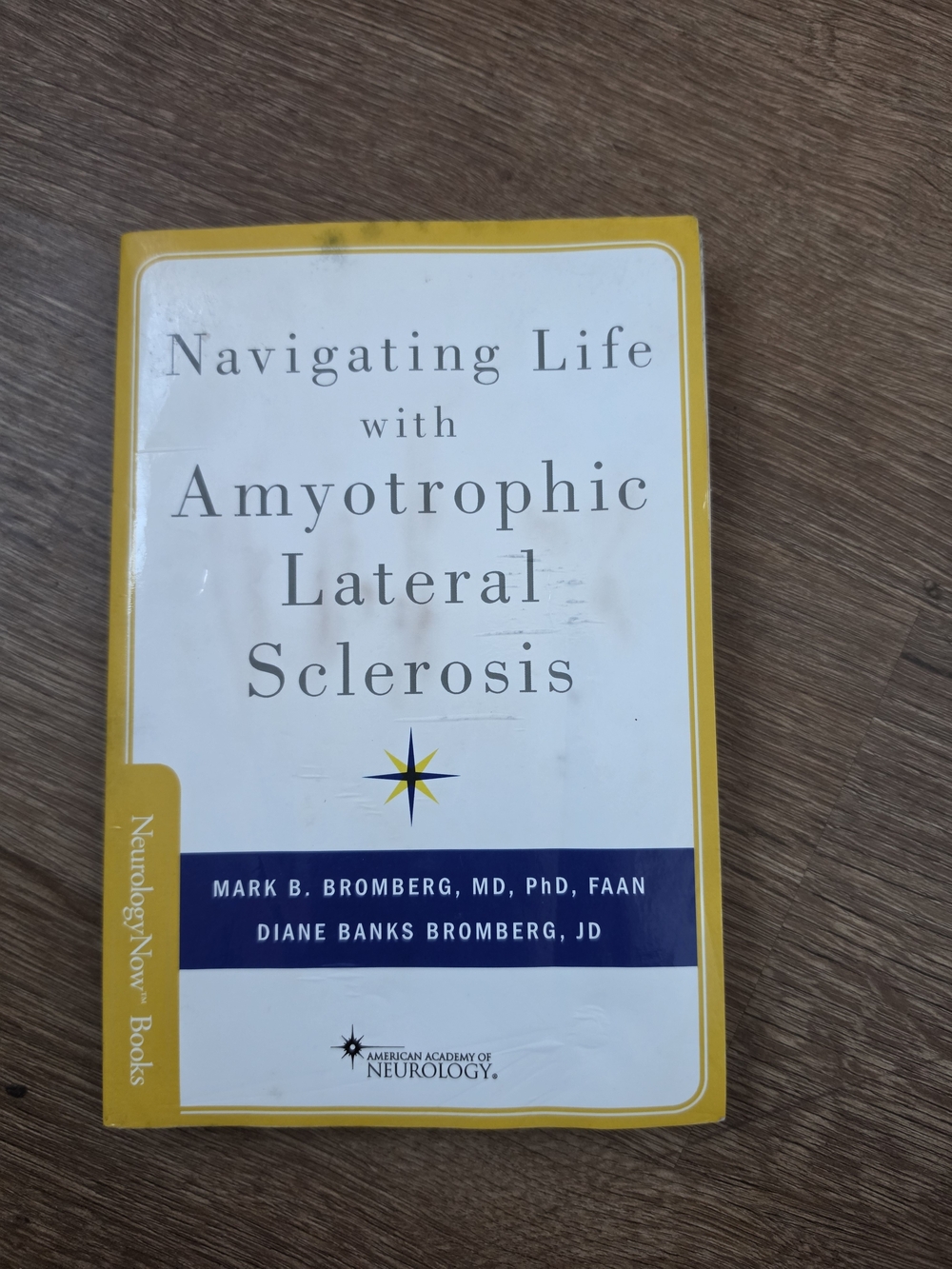 Amyotrophic Lateral Sclerosis Guidebook – Yellow/Cream